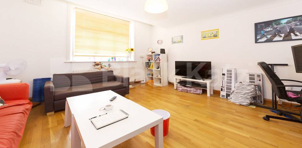 			2 Bedroom, 2 bath, 1 reception Flat			 Melrose Avenue, WILLESDEN GREEN